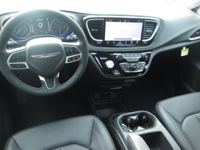 2025 Chrysler Pacifica Select AWD