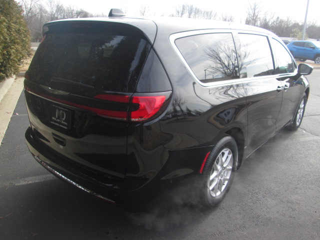 2025 Chrysler Pacifica Select FWD