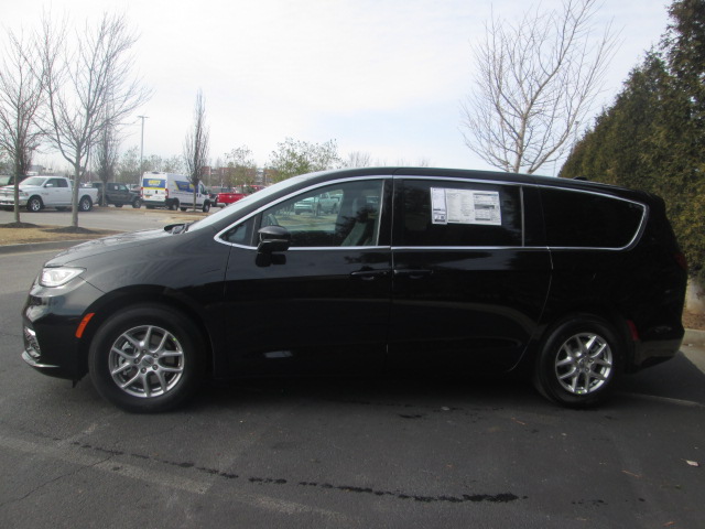 2025 Chrysler Pacifica Select FWD