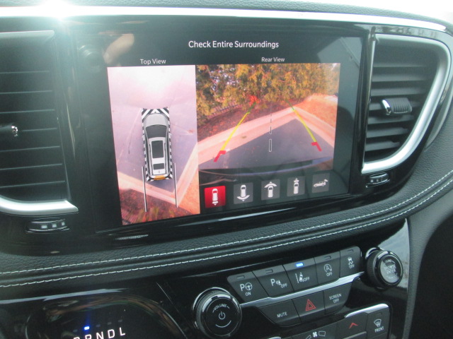 2025 Chrysler Pacifica Select FWD