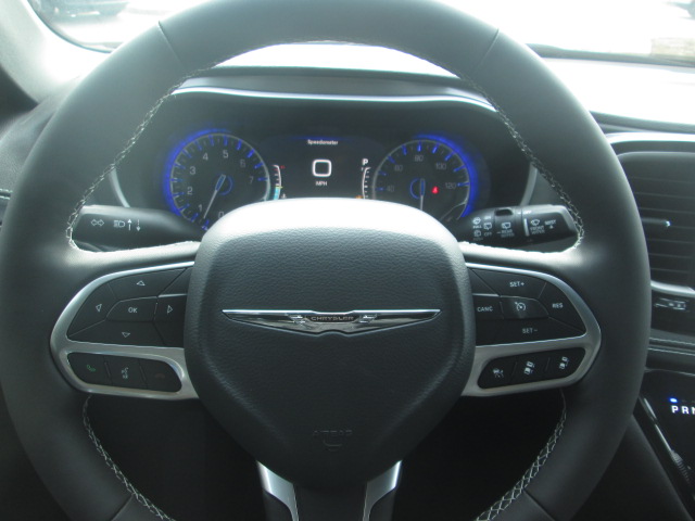 2025 Chrysler Pacifica Select FWD