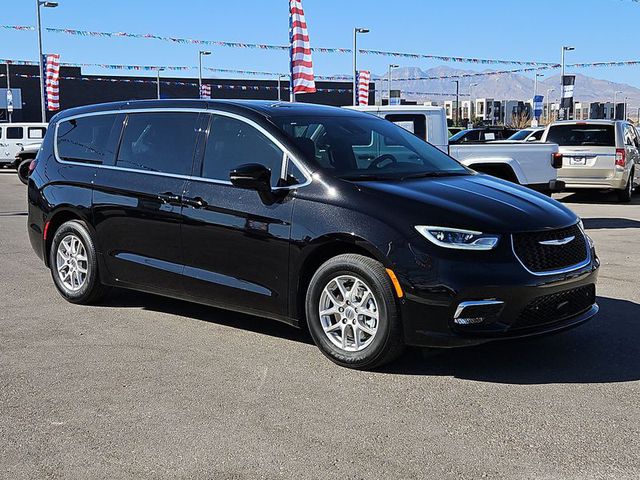 2025 Chrysler Pacifica Select FWD