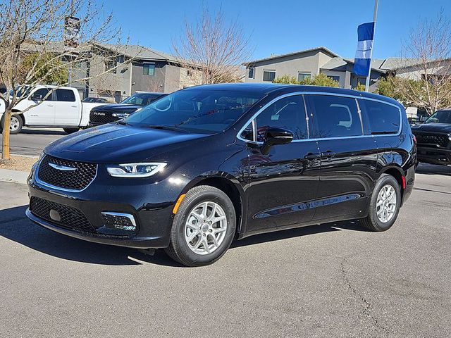 2025 Chrysler Pacifica Select FWD