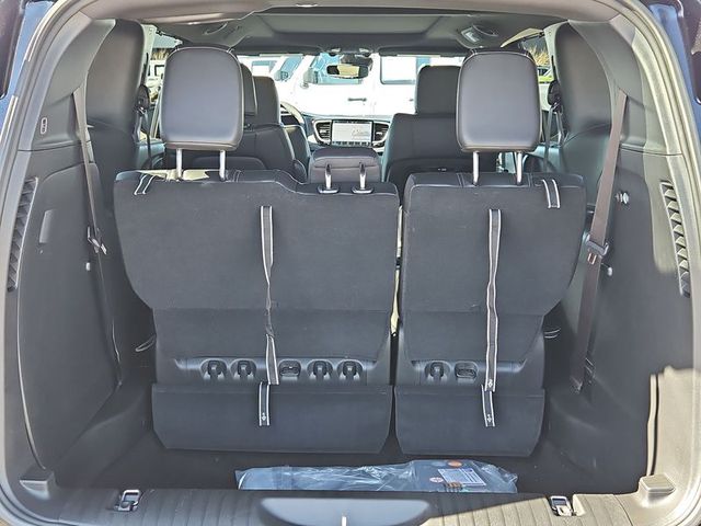 2025 Chrysler Pacifica Select FWD