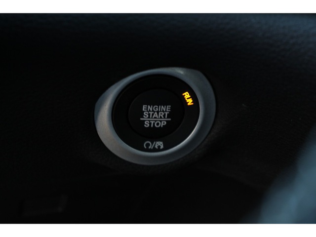 2025 Chrysler Pacifica Select FWD