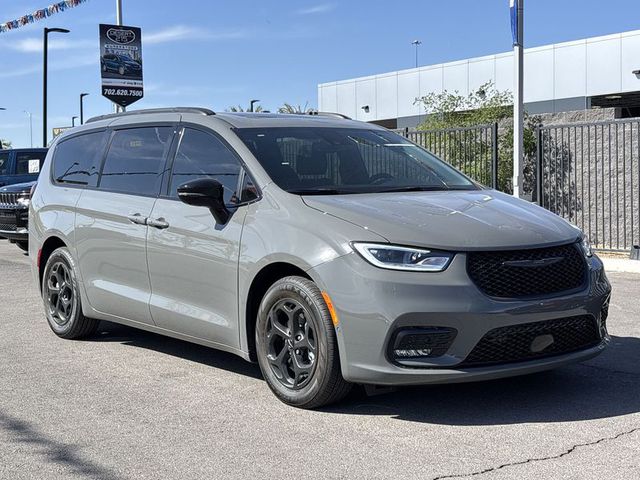 2025 Chrysler Pacifica Hybrid Premium S FWD