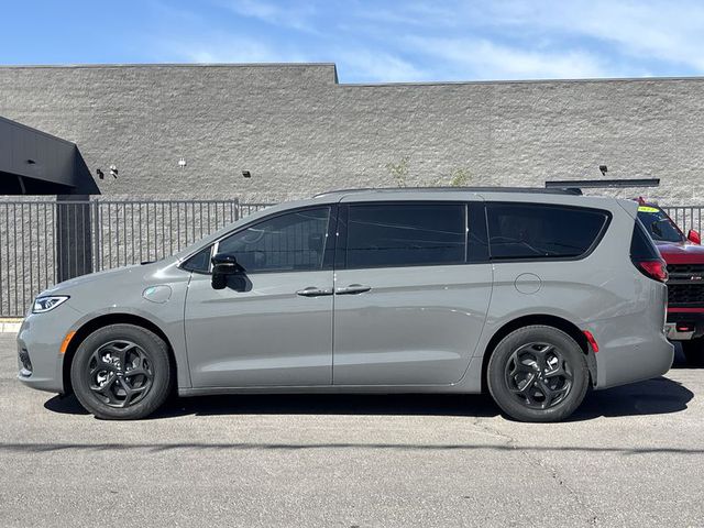 2025 Chrysler Pacifica Hybrid Premium S FWD