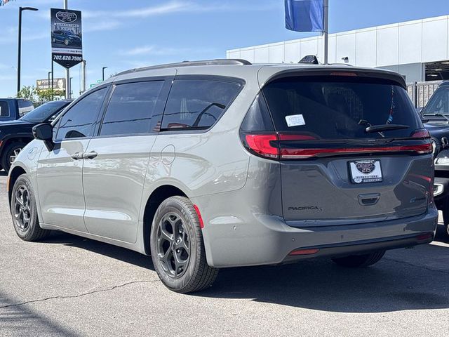 2025 Chrysler Pacifica Hybrid Premium S FWD