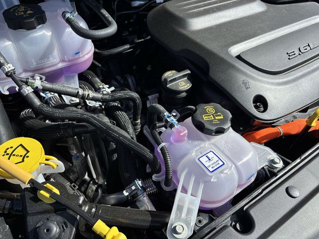 2025 Chrysler Pacifica Hybrid Premium S FWD