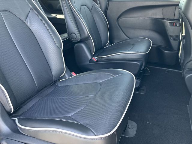 2025 Chrysler Pacifica Hybrid Premium S FWD