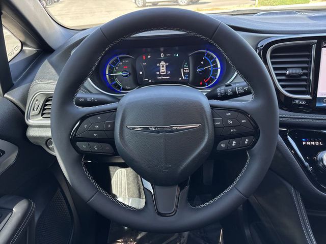 2025 Chrysler Pacifica Hybrid Premium S FWD