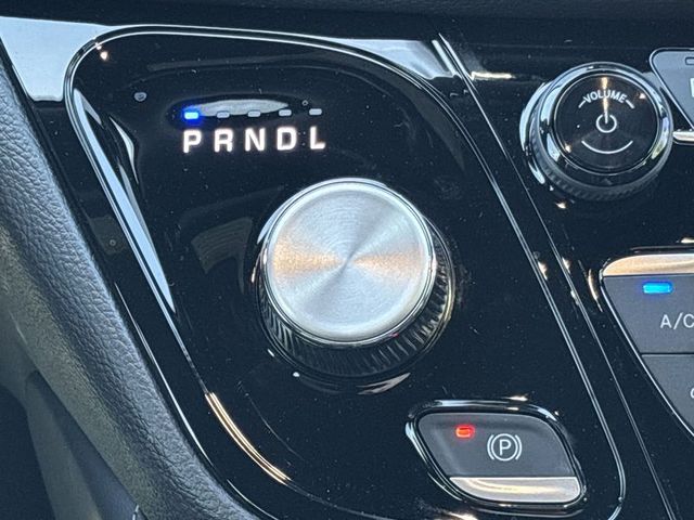 2025 Chrysler Pacifica Hybrid Premium S FWD