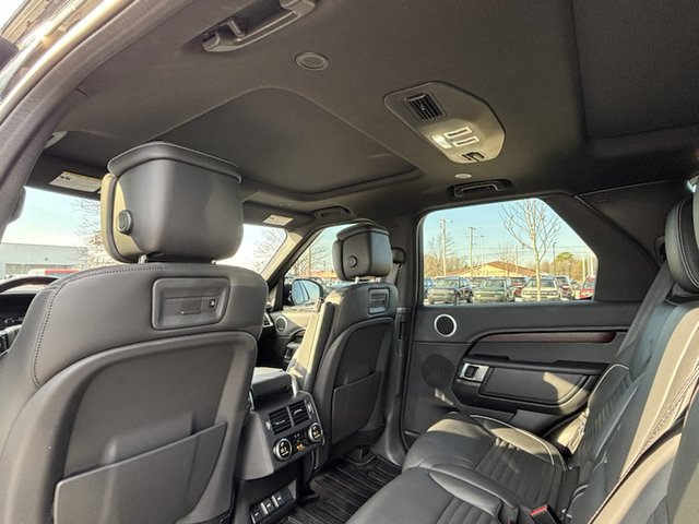 2023 Land Rover Discovery P360 Metropolitan Edition