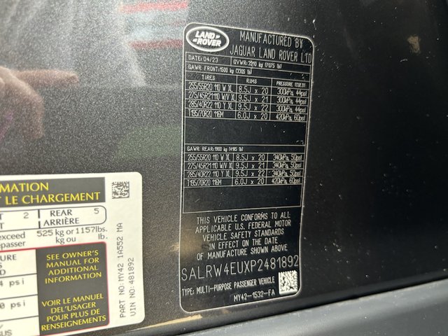2023 Land Rover Discovery P360 Metropolitan Edition