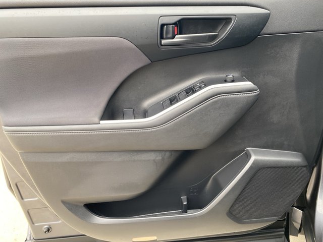 2023 Toyota Highlander L FWD