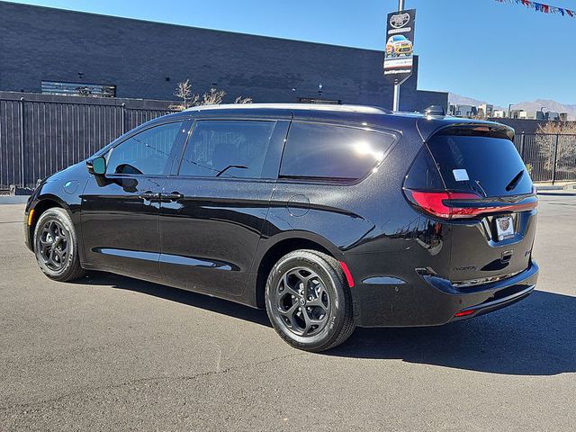 2025 Chrysler Pacifica Hybrid Premium S FWD