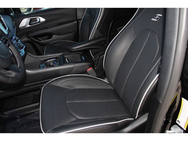 2025 Chrysler Pacifica Hybrid Premium S FWD