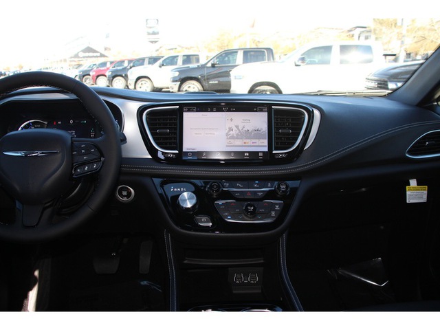 2025 Chrysler Pacifica Hybrid Premium S FWD