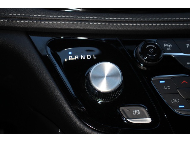 2025 Chrysler Pacifica Hybrid Premium S FWD