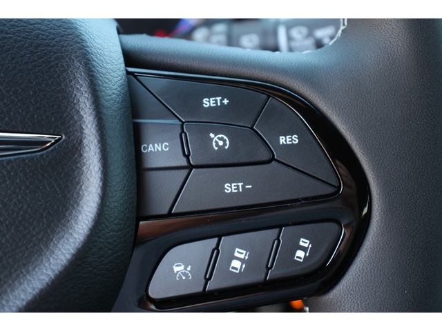 2025 Chrysler Pacifica Hybrid Premium S FWD
