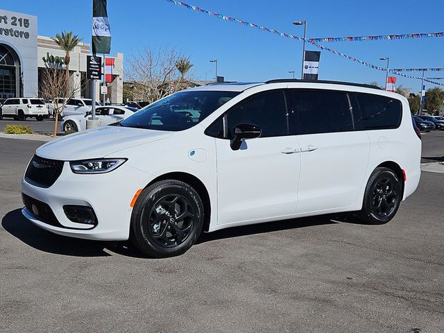 2025 Chrysler Pacifica Hybrid Premium S FWD
