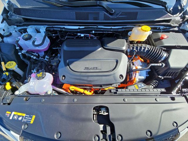 2025 Chrysler Pacifica Hybrid Premium S FWD