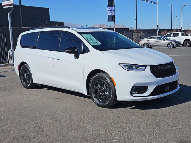 2025 Chrysler Pacifica Hybrid Premium S FWD