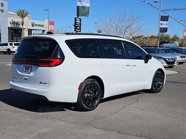 2025 Chrysler Pacifica Hybrid Premium S FWD