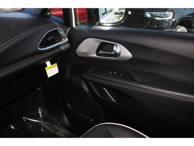 2025 Chrysler Pacifica Hybrid Premium S FWD
