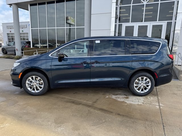 2025 Chrysler Pacifica Select AWD