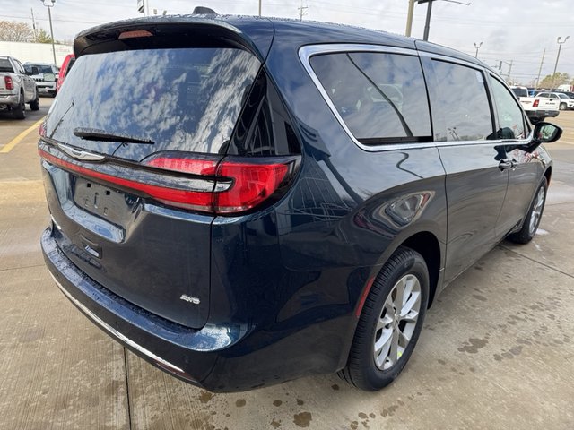 2025 Chrysler Pacifica Select AWD