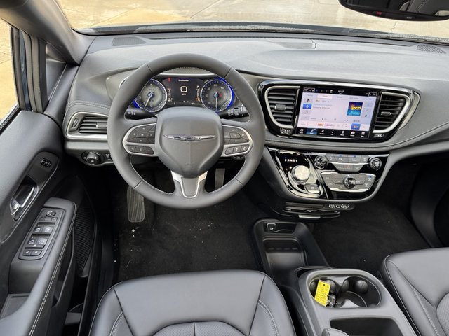 2025 Chrysler Pacifica Select AWD