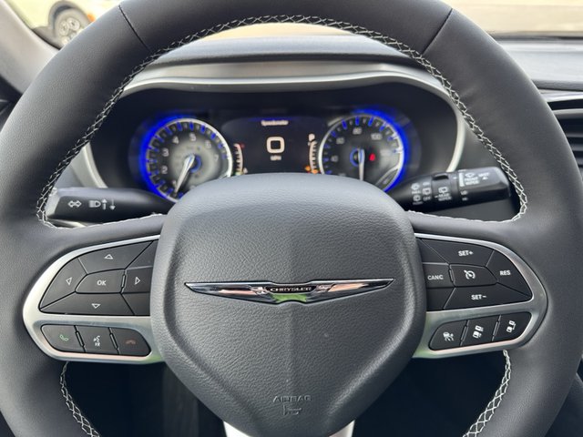 2025 Chrysler Pacifica Select AWD