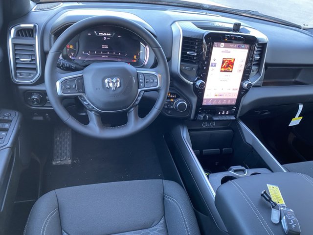 2025 Ram 1500 Big Horn 4WD 6ft4 Box