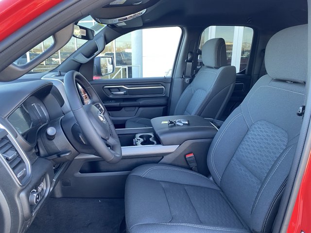 2025 Ram 1500 Big Horn 4WD 6ft4 Box