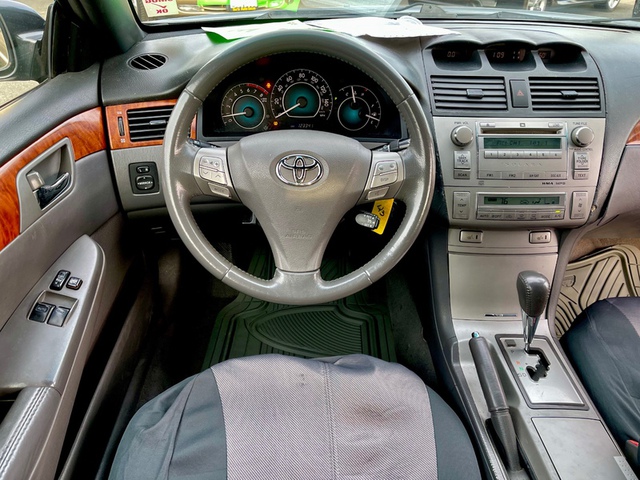 2007 Toyota Camry Solara SLE