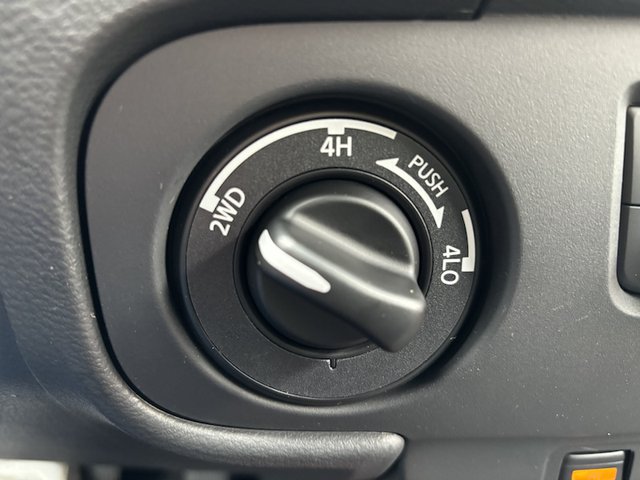 2025 Nissan Frontier PRO-4X 4WD