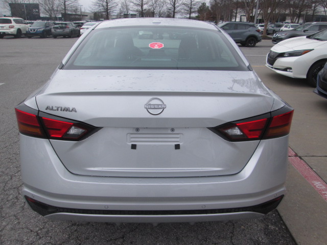 2025 Nissan Altima S FWD