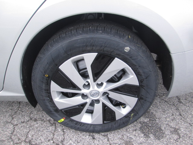 2025 Nissan Altima S FWD