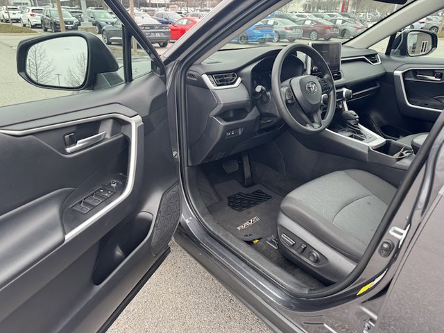 2023 Toyota RAV4 XLE FWD