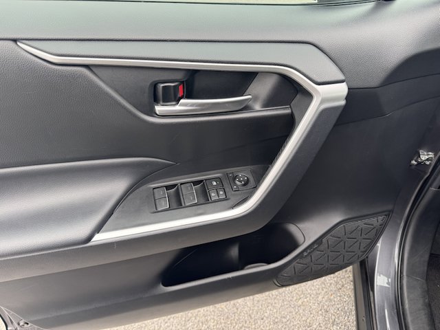 2023 Toyota RAV4 XLE FWD