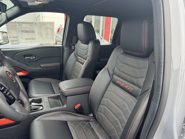 2025 Nissan Frontier PRO-4X 4WD