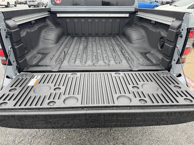2025 Nissan Frontier PRO-4X 4WD