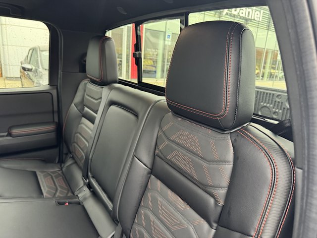 2025 Nissan Frontier PRO-4X 4WD