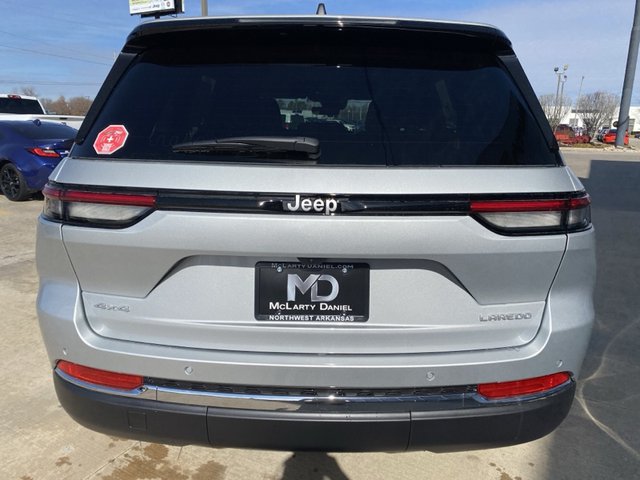 2025 Jeep Grand Cherokee Laredo X 4WD