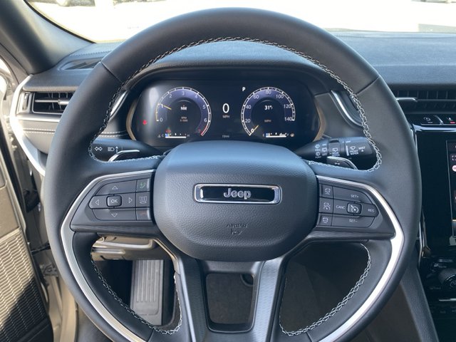 2025 Jeep Grand Cherokee Laredo X 4WD