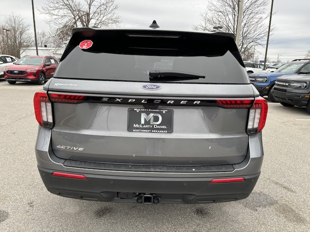 2025 Ford Explorer Active RWD