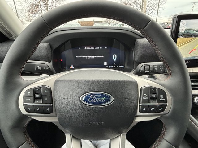 2025 Ford Explorer Active RWD