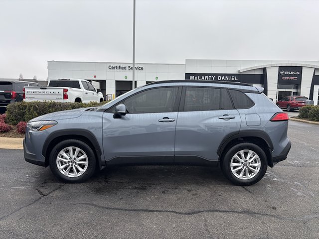 2023 Toyota Corolla LE 2WD Cross