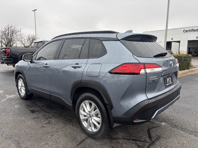 2023 Toyota Corolla LE 2WD Cross